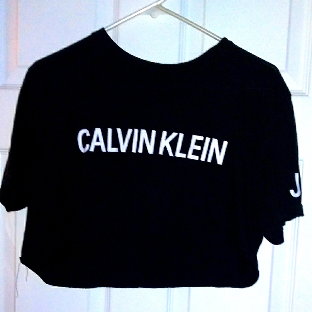 Calvin Klein cropped tee
